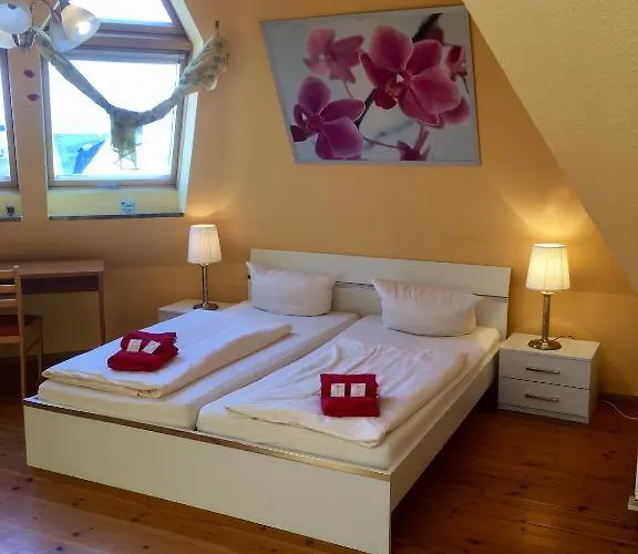 Ryde & Hyde Budget Hotel *